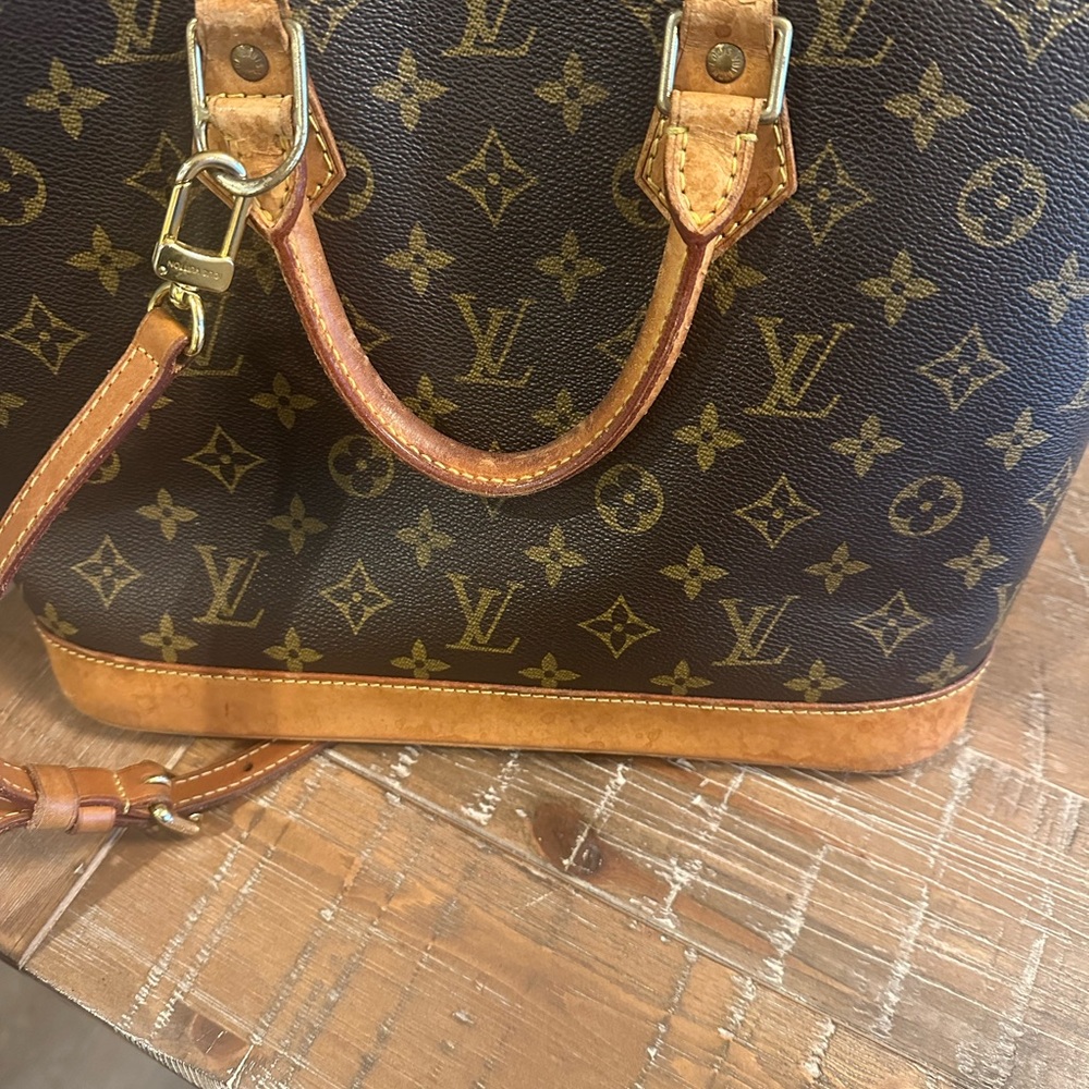 Louis Vuitton Monogram Handbag